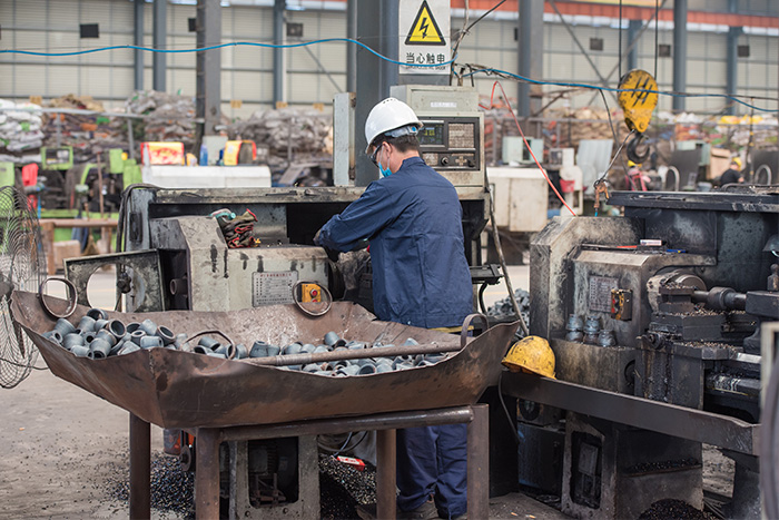 高安网架锥头车间